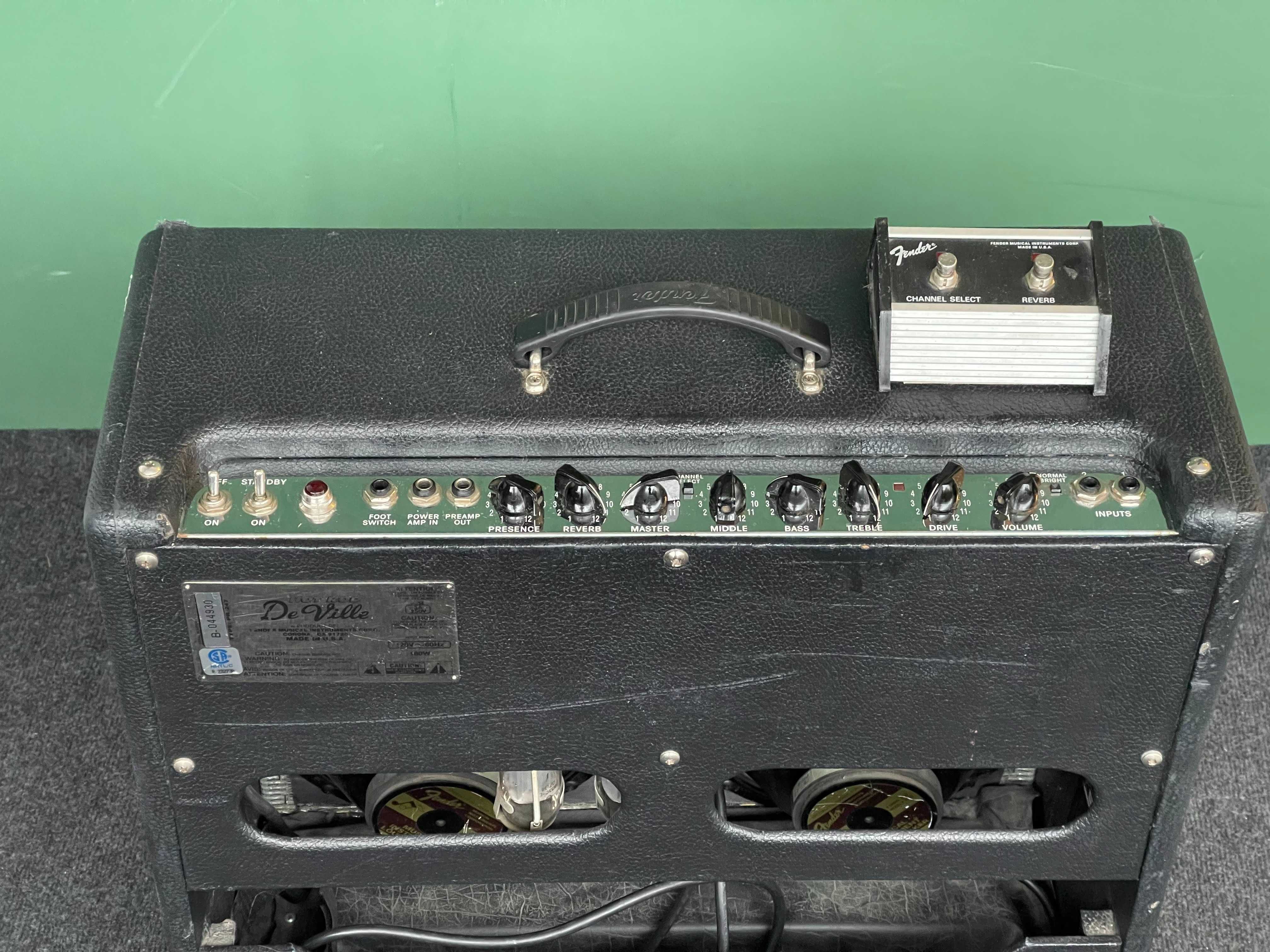 Lampowy wzmacniacz gitarowy FENDER Hot Rod DeVille 410, USA.