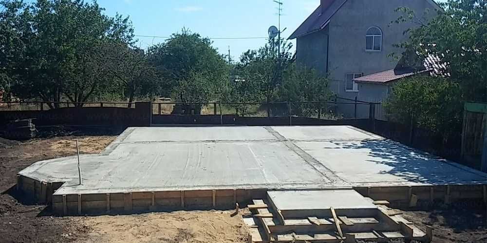 Влаштування фундаментів та підпірних стін