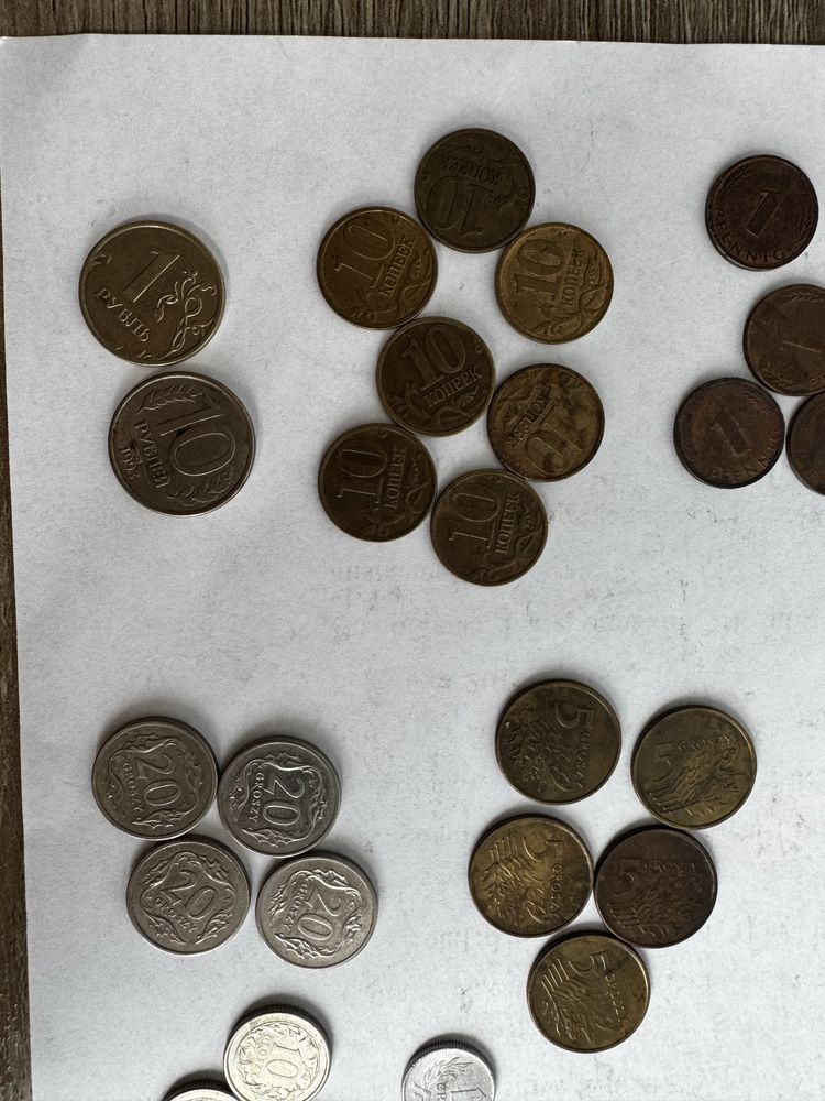 Продам набір іноземних монет (різні країни, XX–XXI ст.).