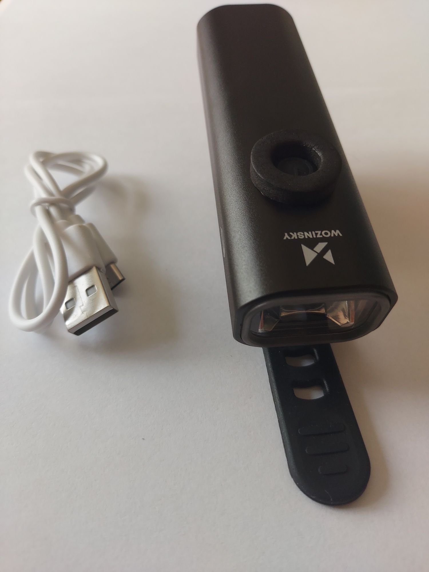 Lampka rowerowa przednia USB do 200lm białe światło 4 tryby pracy LED