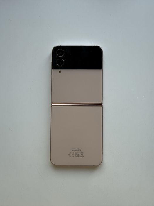 Samsung Galaxy Z Flip4 5G