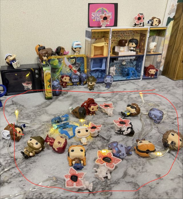 Киндер.Фігурки kinder Дивні дива.Stranger things.Очень  странные дела