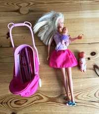 Lalka Barbie z wózkiem dziecko w nosidełku
