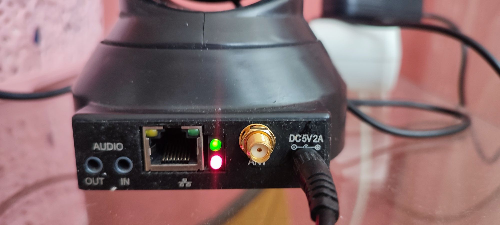 IP-камера Foscam FI8918W — внутрішня поворотна мережева Wi-Fi інтернет