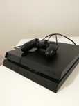 Продам PlayStation 4 з джойстиком