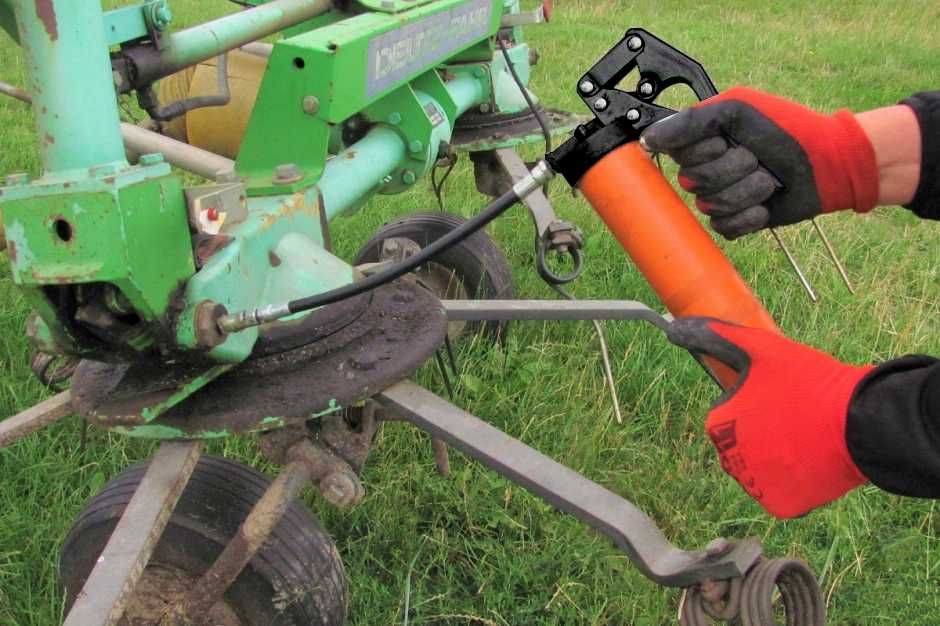 Smarownica ręczna towotnica DO SMARU SMAROWANIA NA SMAR 500 ml