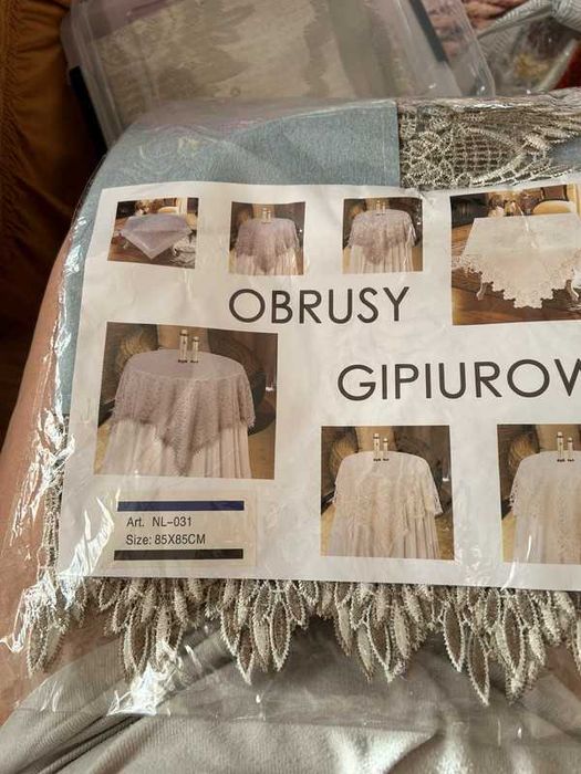 Nowy obrus ekoskóra z gipiurą 85x85