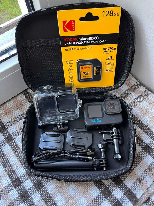 Екшн-камера GoPro Hero 10 з аквабоксом