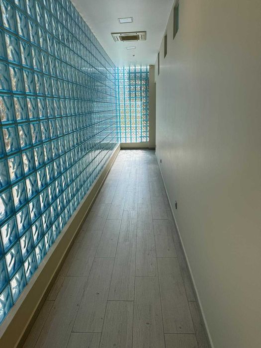 Espaço comercial renovado em Seia