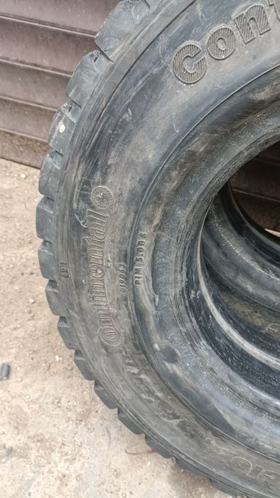 Шина цельнолитая к вилочным погрузчикам 7.00-12