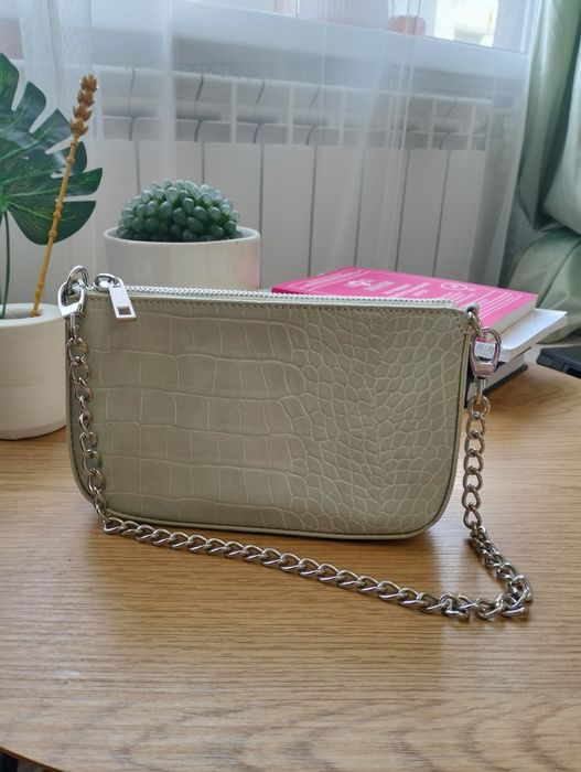 Маленька сумочка від Bershka