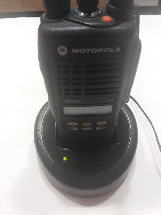 Radiotelefon Motorola GP360 VHF ładowarka z zasilaczem