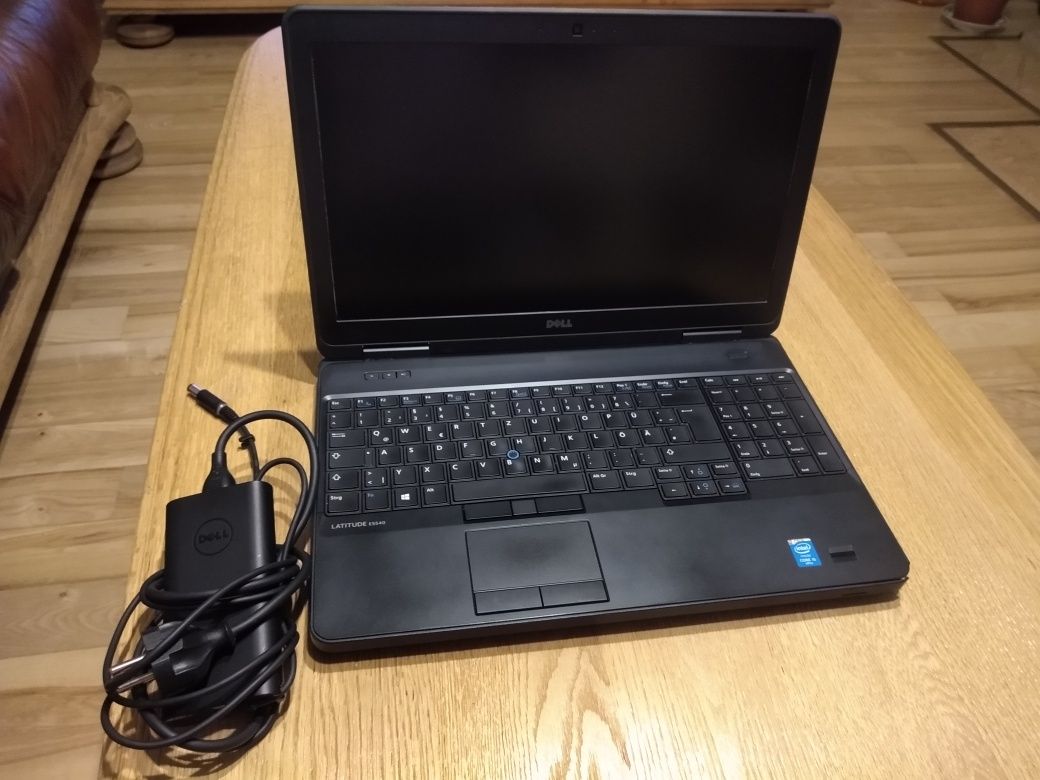 Laptop DELL używany