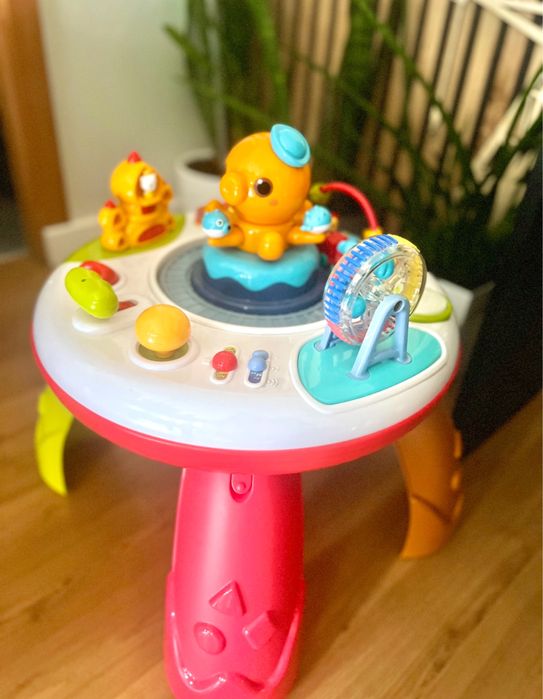 Stolik edukacyjny interaktywny