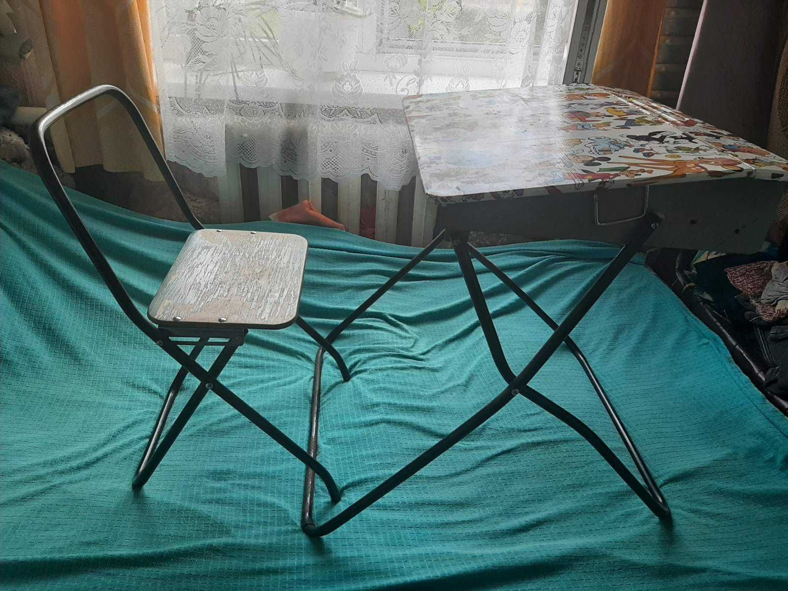 Продам детскую школьную парту со стульчиком.Обмен.