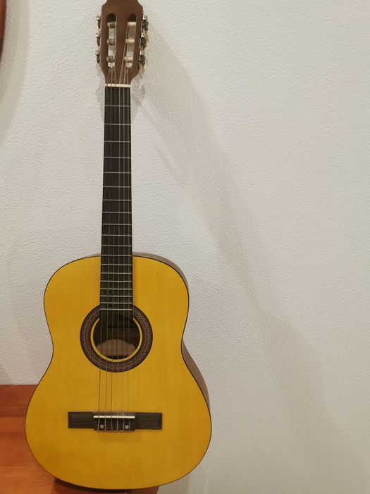 Guitarra em estado novo