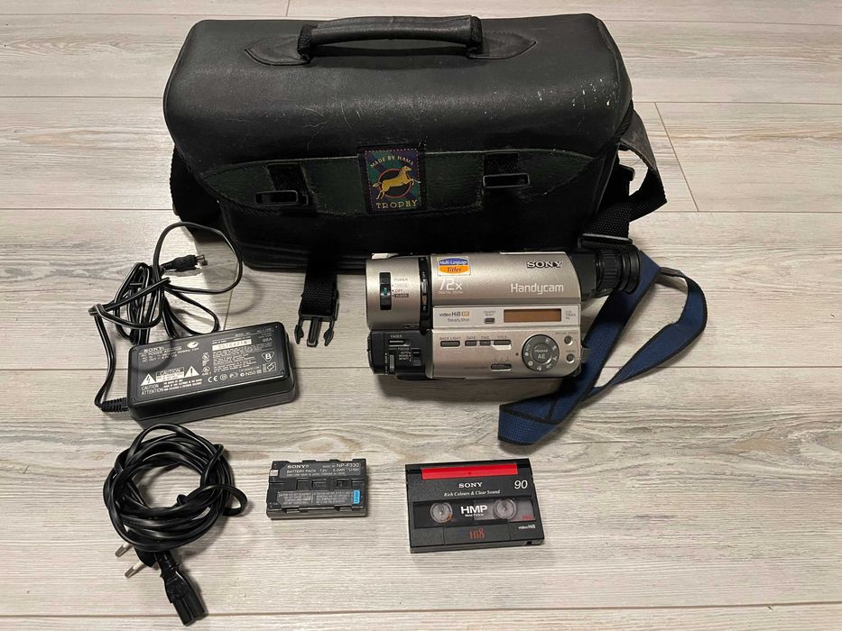 Kamera Sony handycam CCD-TR845E Pal HI8 Nightshot