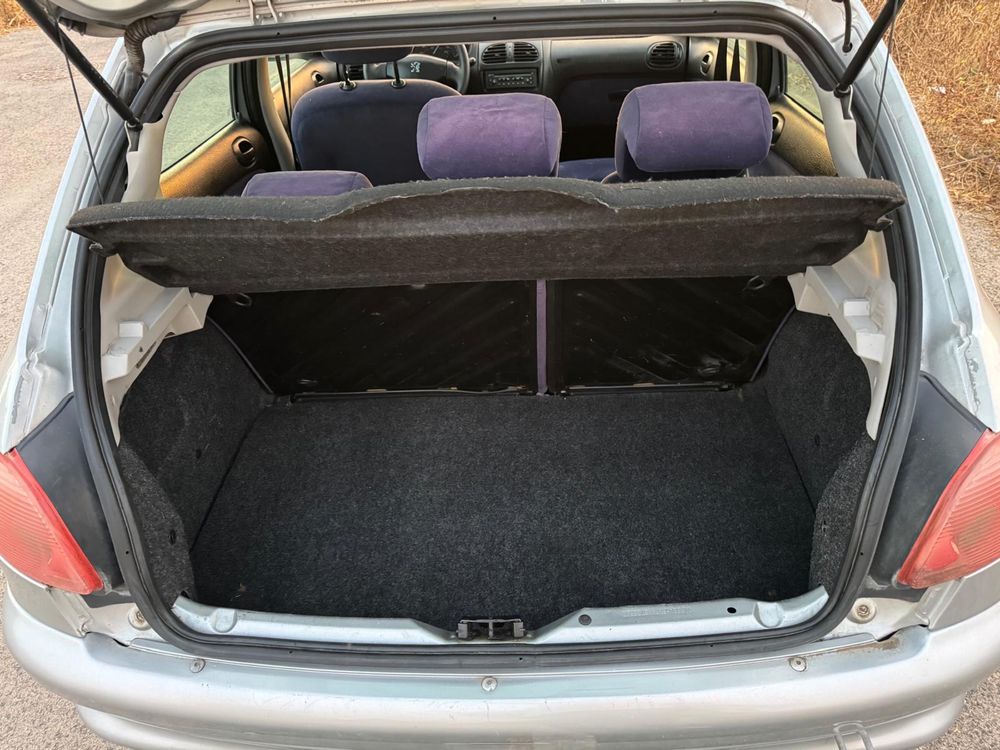 Peugeot 206 Black & Silver