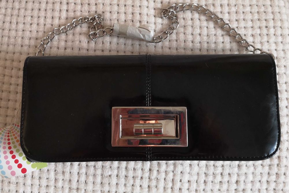 Жіноча  чорна  святкова маленька сумочка