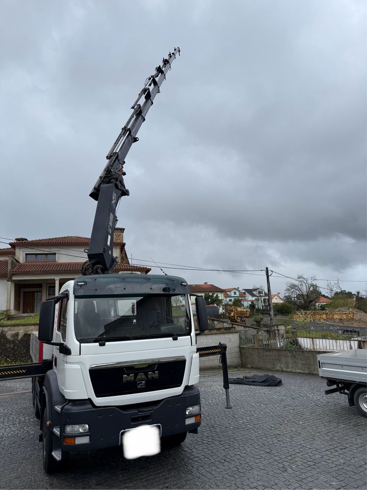 Man com  grua Hiab 322 de 22.5M