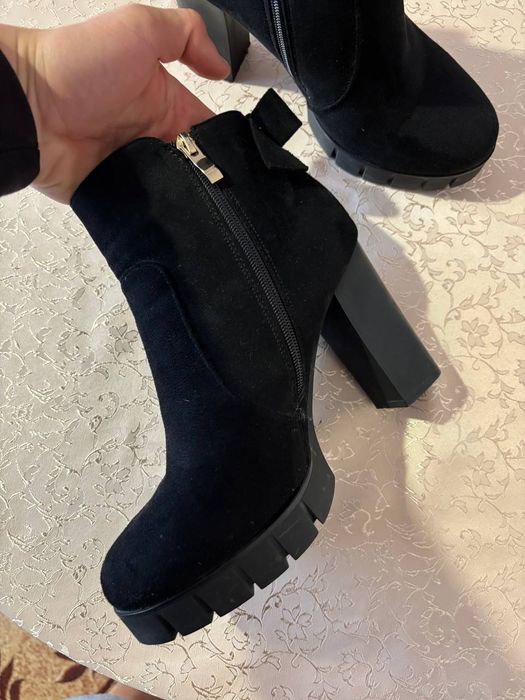 Ботіночки з натуральної замші