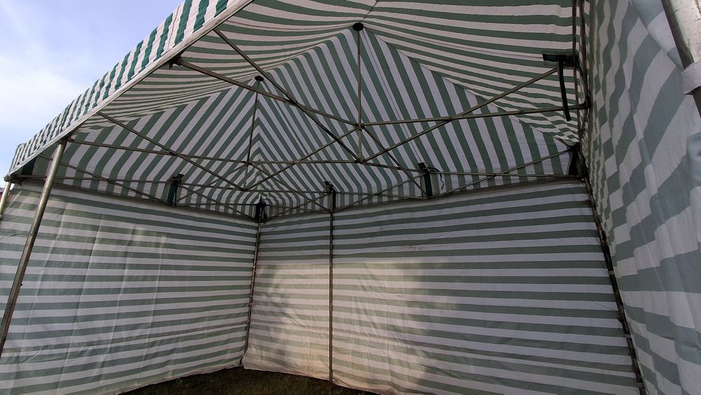 Sprzedam namiot handlowy ekspresowy 2,7 m x 4 m wraz  daszkiem