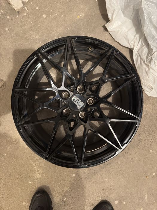 Felga MAM B2 18’ 5x112 et30