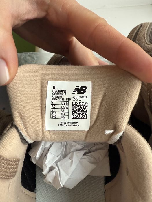 Кросівки жіночі New Balance 9060 нові, оригінал, р. 38-38.5 US 7.5