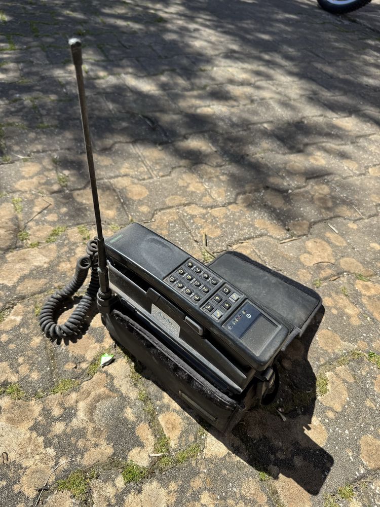 Antigo telemovel