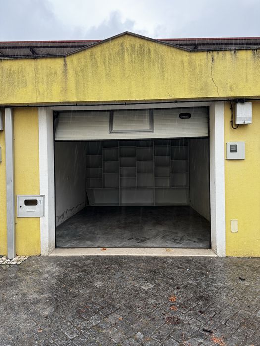 Garagem / Pequeno armazem