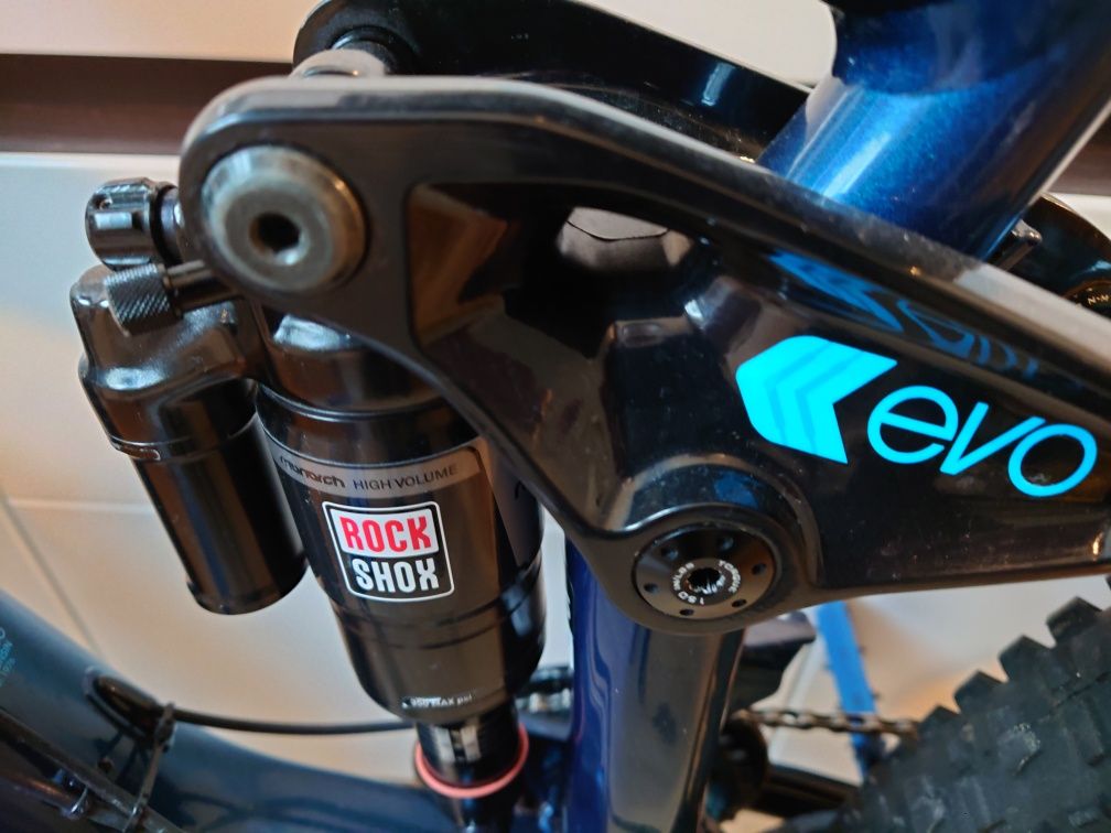 Trek slash 7 2015 rama S/M, bardzo dobry stan, mało używany.