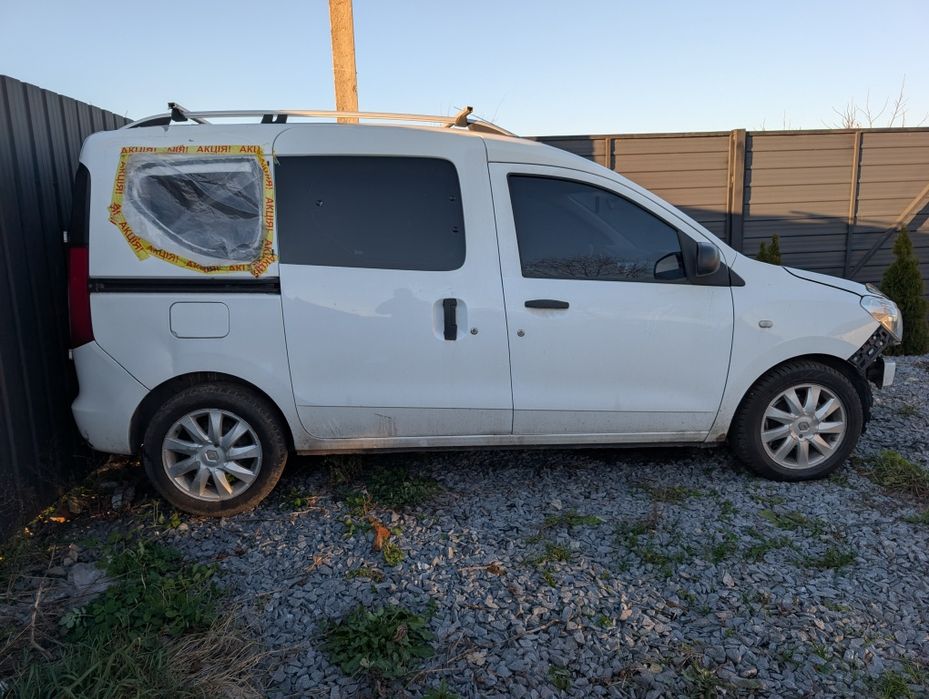 Рено докер після ДТП