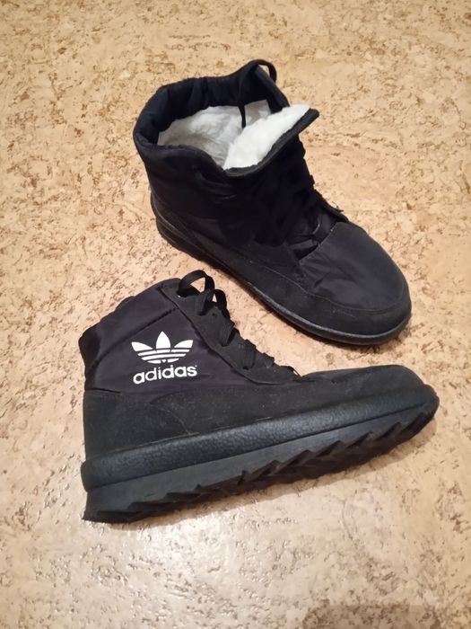 Женские зимние спортивные кросовки