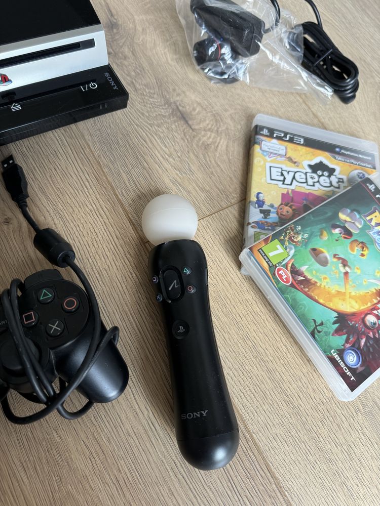 Konsola ps3 z dodatkami playstation