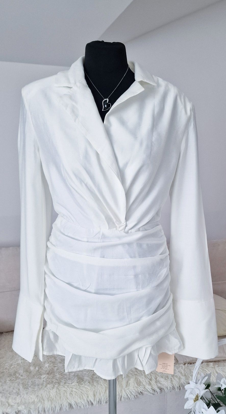 Biala sukienka "Shein ".