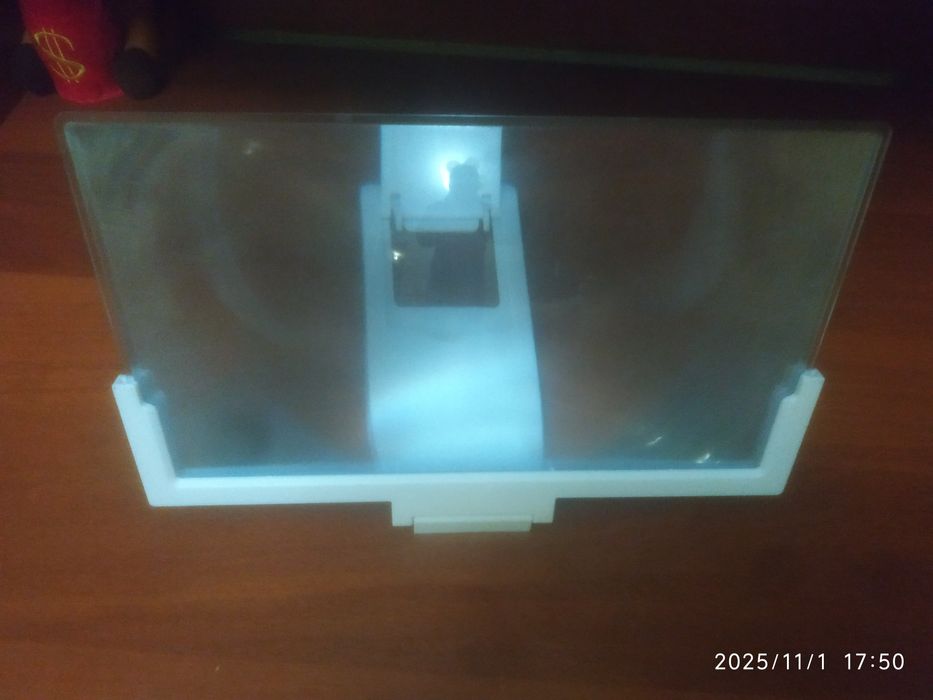 Продам 3Д экран для просмотра фильмов