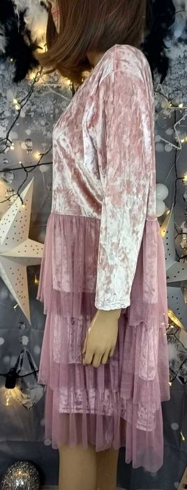 Sukienka damska z falbanami pudrowy róż, Myzem 48