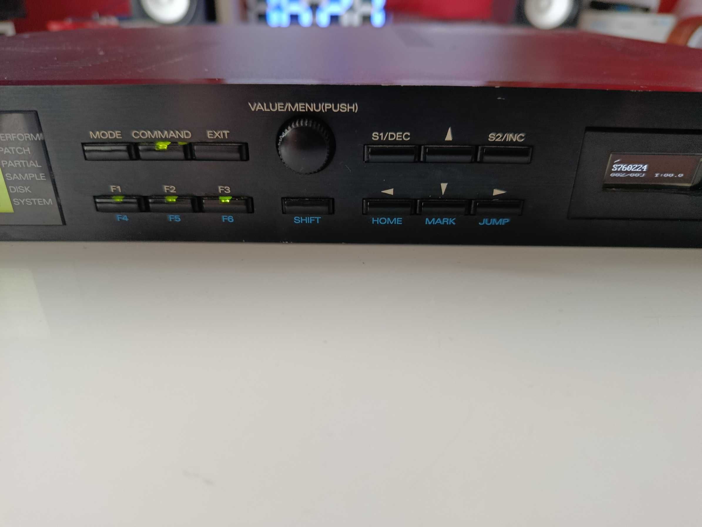 Roland S-760 Sampler + Gotek LCD + 18MB RAM