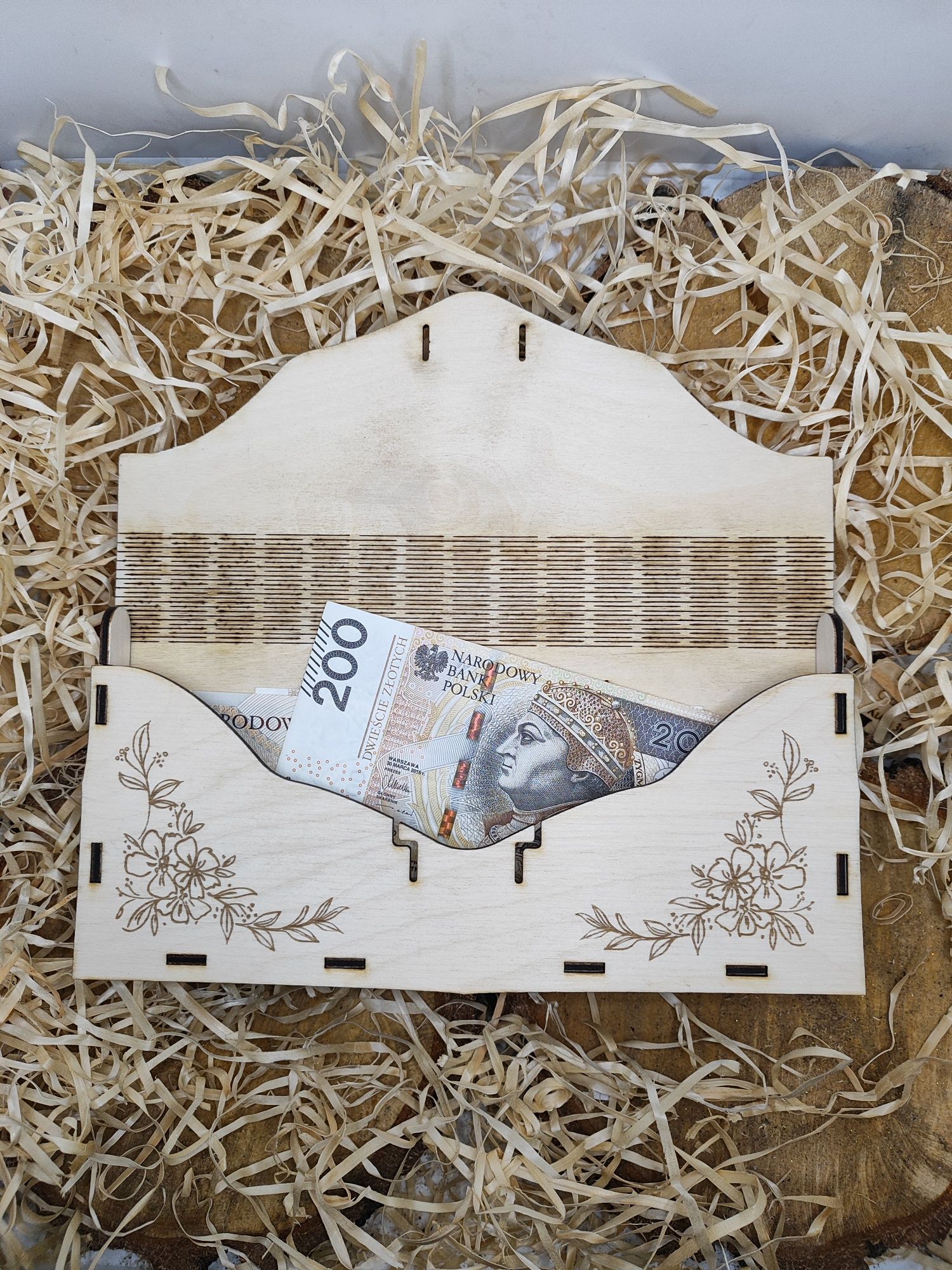Drewniana koperta na pieniądze komunia
