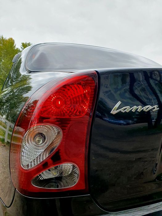 Lanos 2011 року 1.5 БЕНЗИН