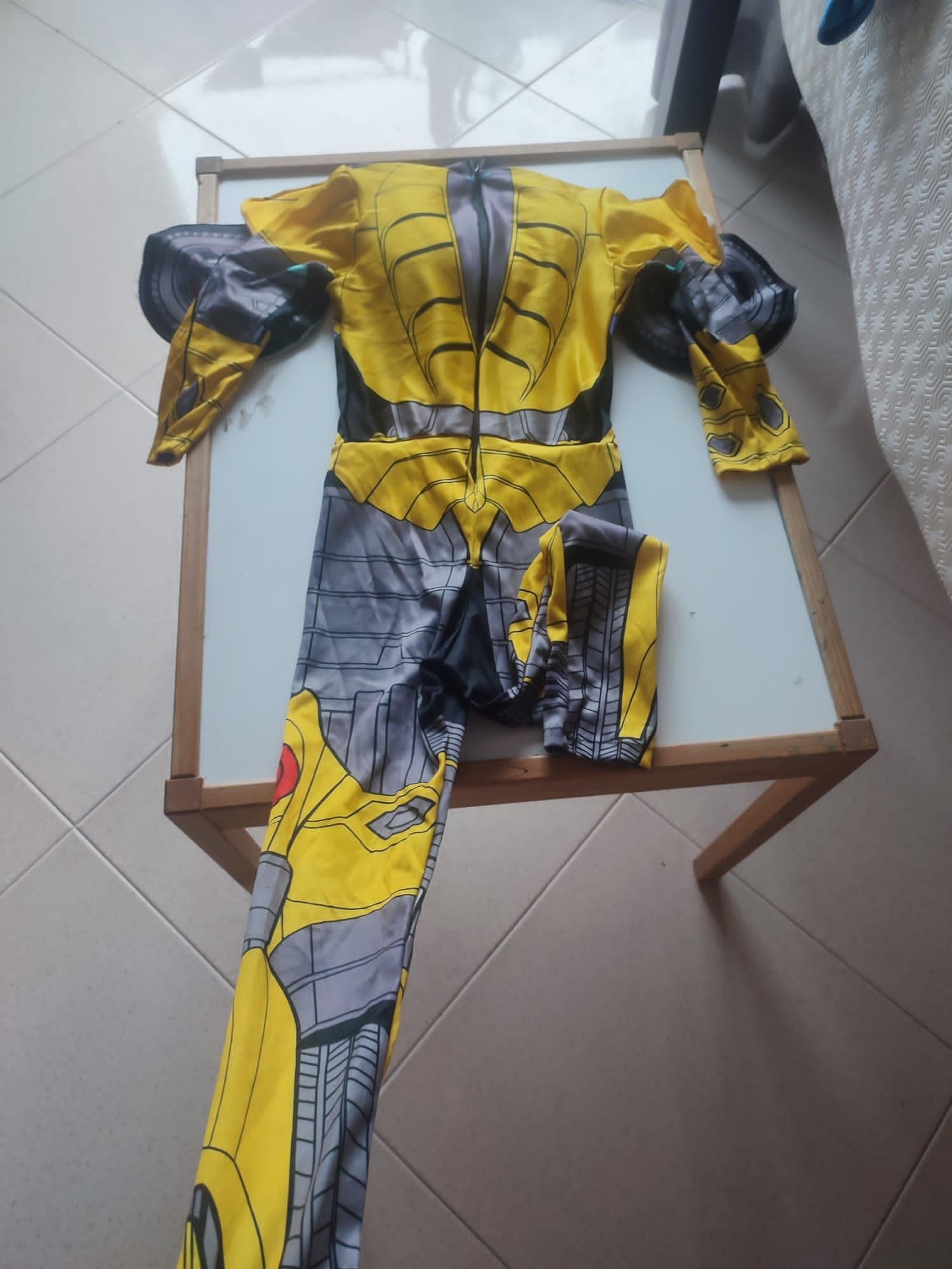 Fato de carnaval do Bumblebee
