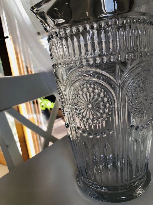 Dzbanek na wode sok piękny stary styl