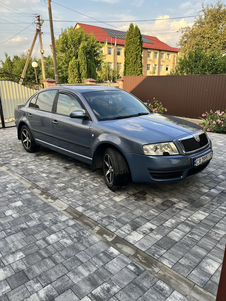 Авто SkodaSUPERB