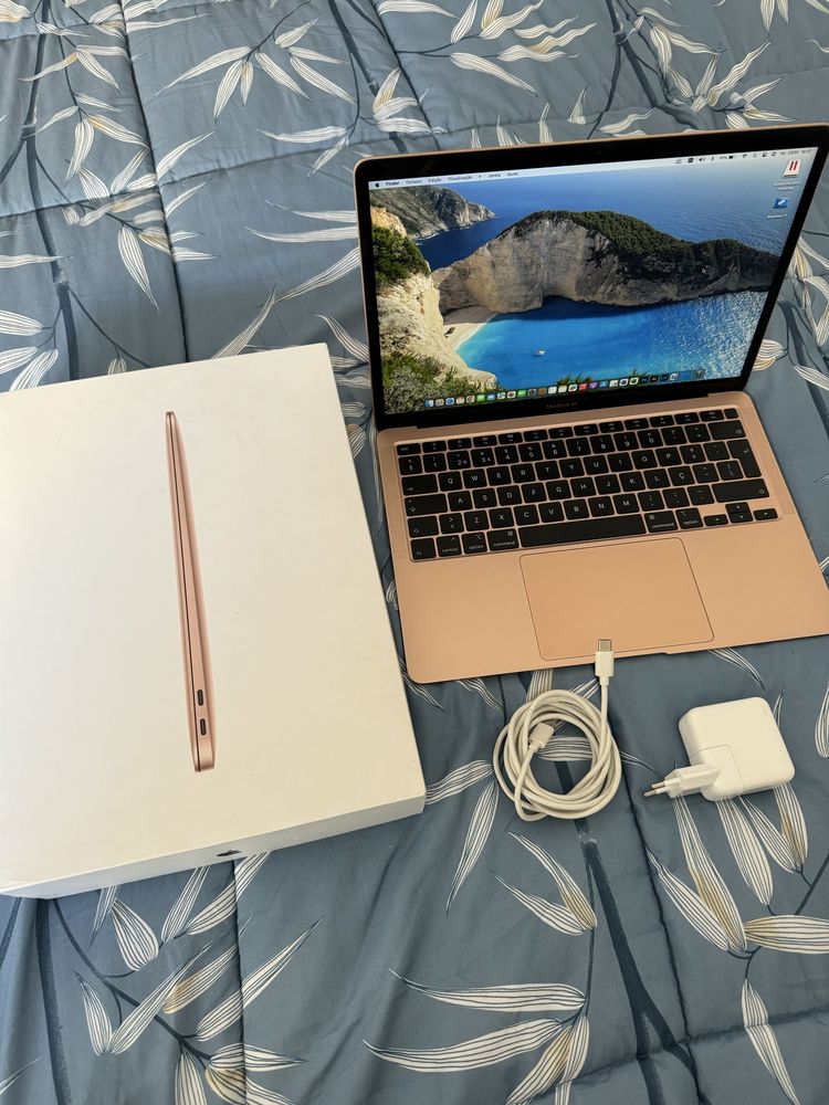 Macbook Air 2020 ouro rose