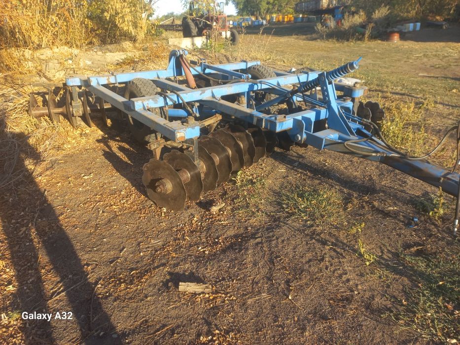 Бдт 3 завод( не середина бдт 7) . Причіпна дискова борона. Прицепна.