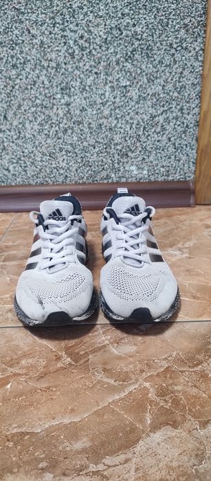 Продам кросівки Adidas
