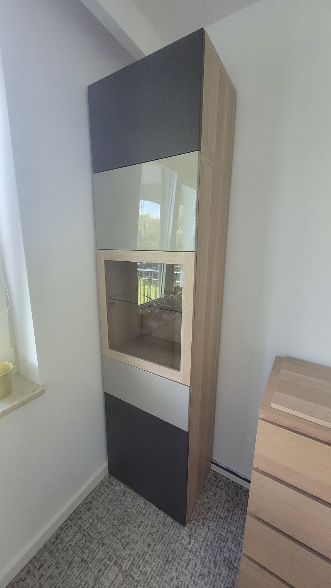 Sprzedam witrynę ikea besta
