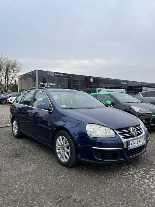 VW Golf 5 kombi tempomat bogate wyposazenie klimatyzacja ,sprawny 100%