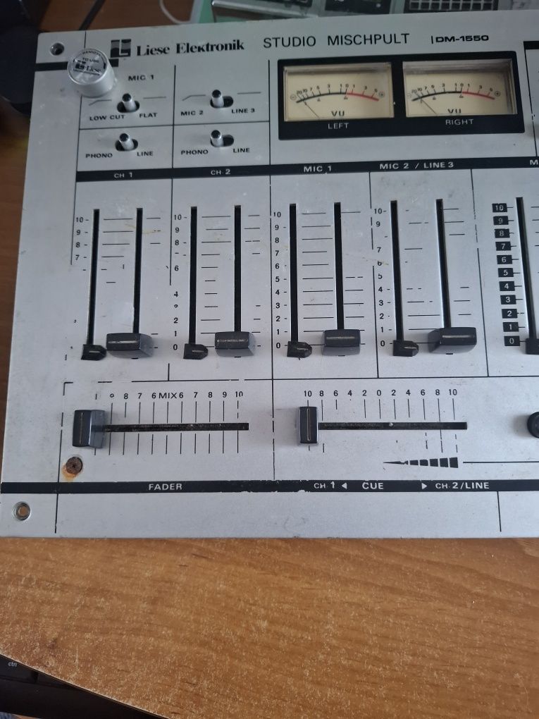 Liese Elektronik  Studio Mischpult DM-1550 Mikser