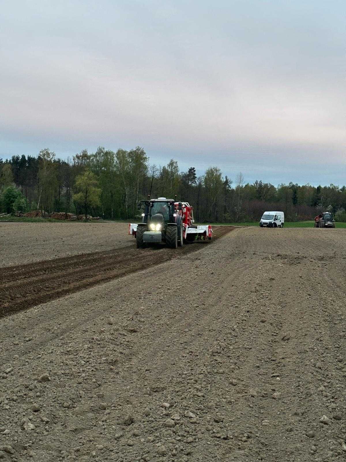 Zbieranie kamieni maszyną Husarya SCS-100